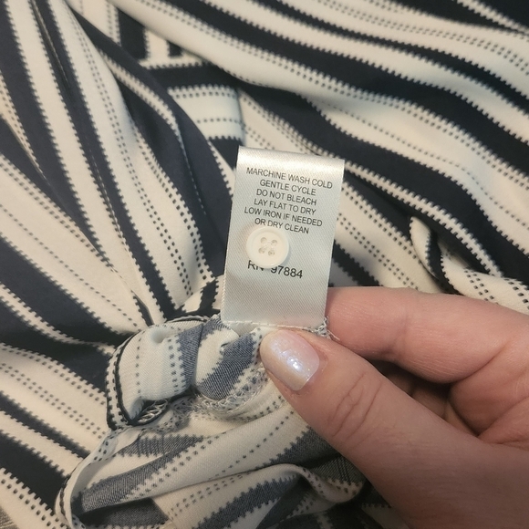 Lemon TART Navy Blue Stripe Tunic Top Size 2X - Picture 8 of 9